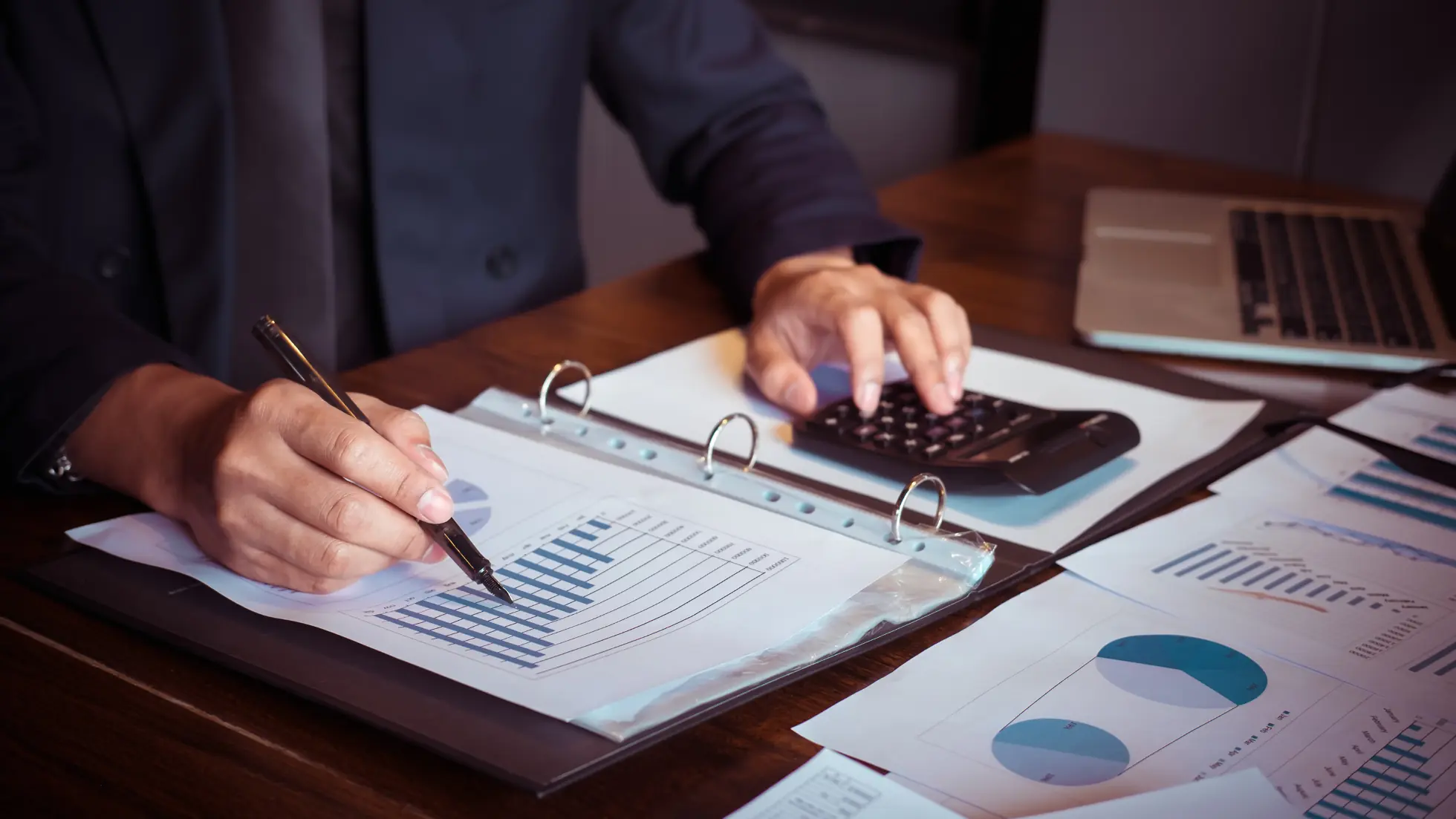 Advantages of Establishing a Accounting and Bookkeeping Business in Dubai - Smart Zones UAE