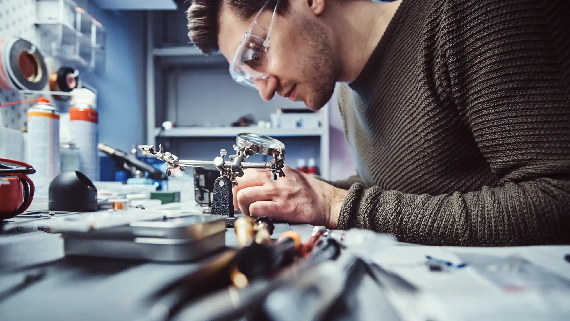 Advantages of Establishing a Technical Services Company in Dubai - Smart Zones UAE
