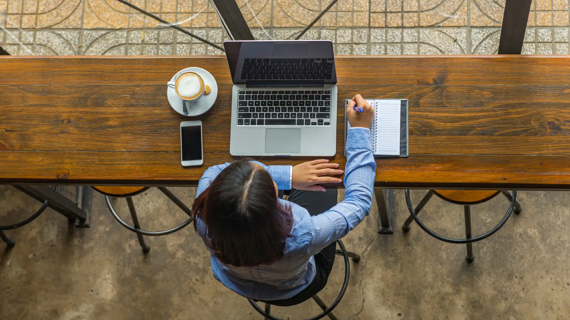 Advantages of Acquiring a Freelance License in Dubai - Smart Zones UAE