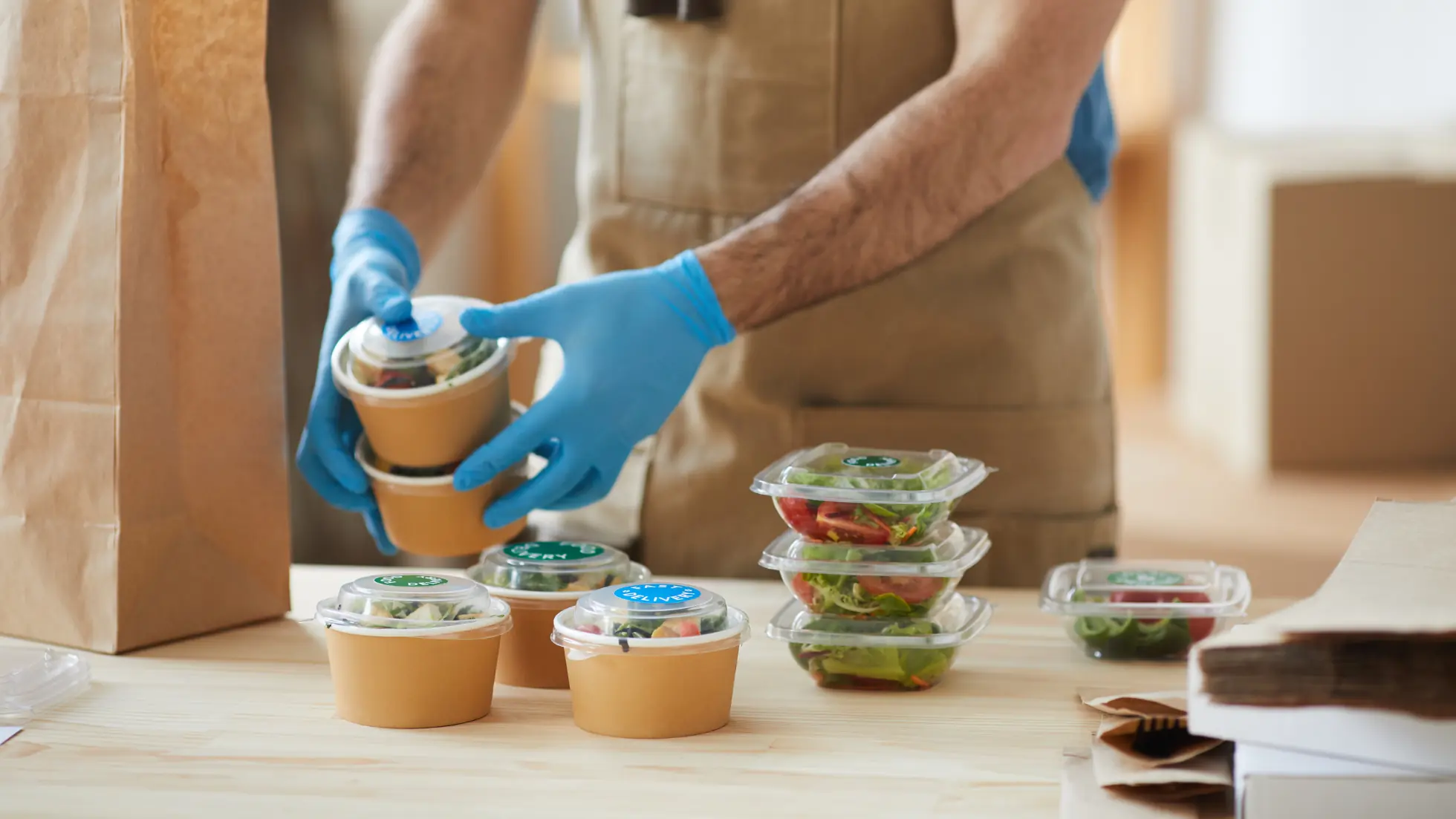 Advantages of Establishing a Cloud Kitchen Company in Dubai - Smart Zones UAE