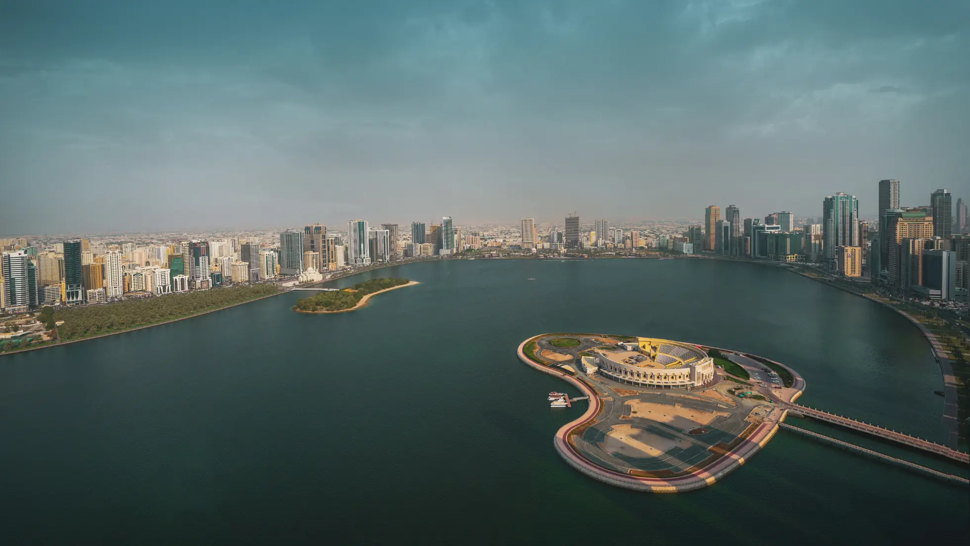 Advantages of Establishing a Company in Sharjah Free Zone - Smart Zones UAE