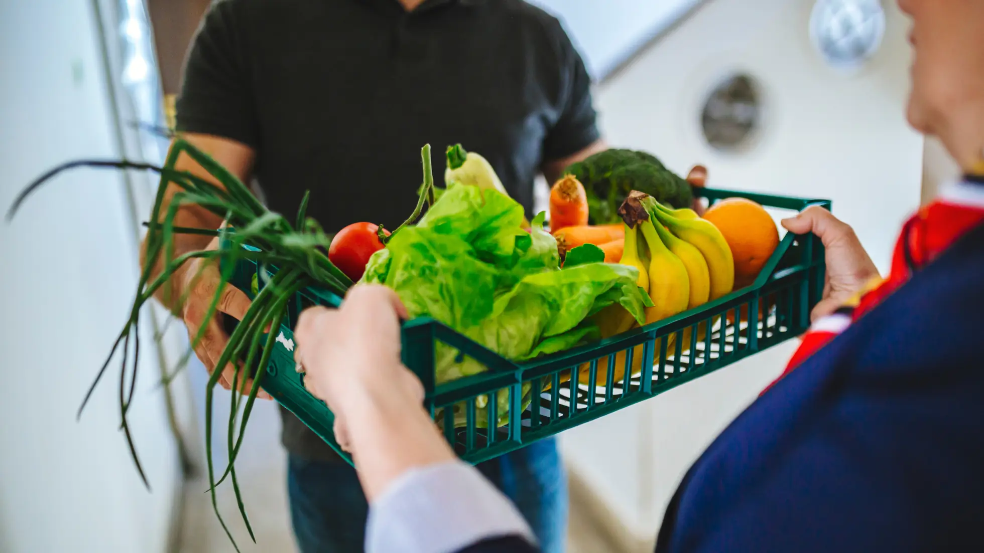 Advantages of Establishing a Food Delivery Company in Dubai - Smart Zones UAE