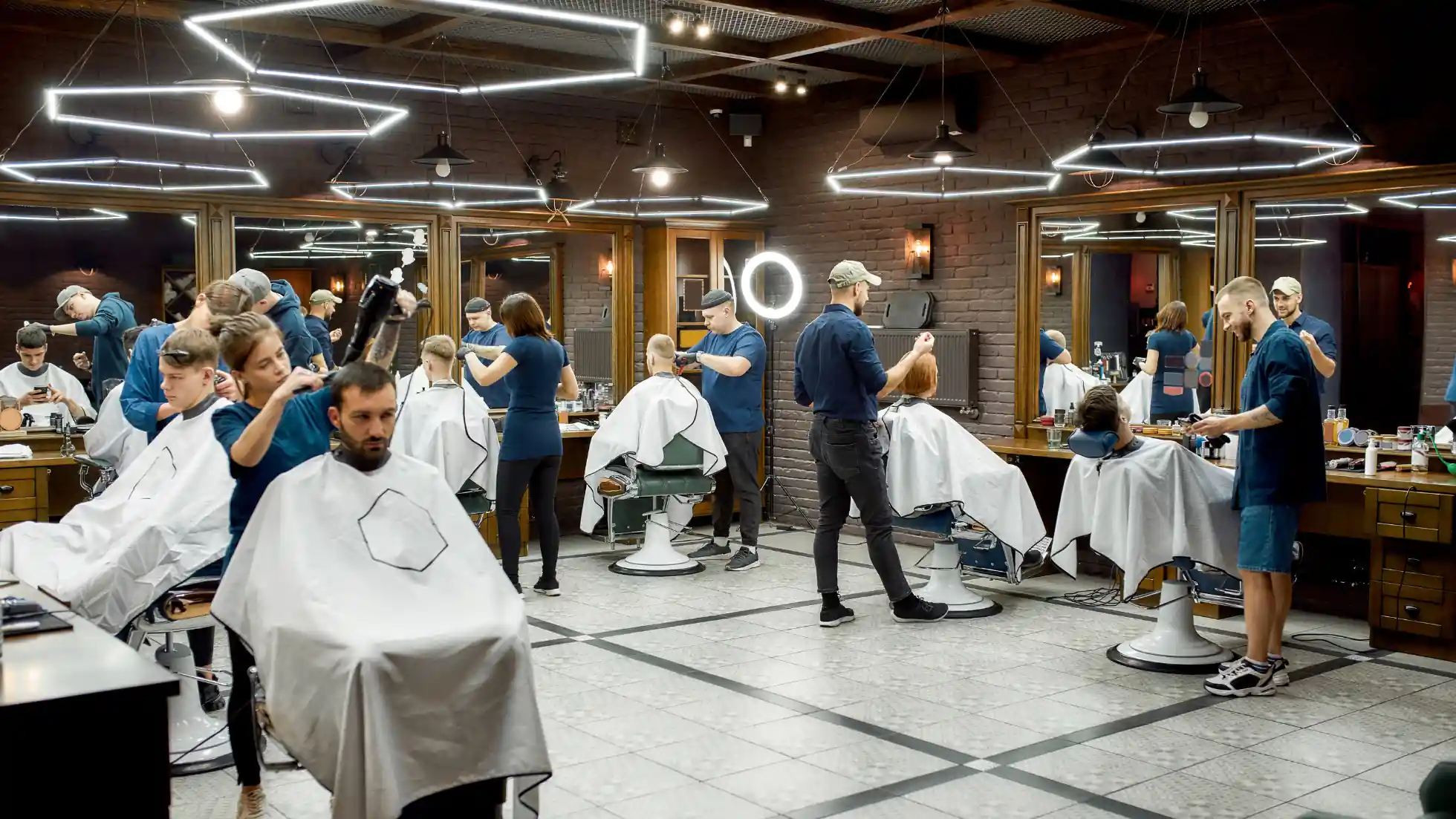 Advantages of Establishing a Luxury Salon Shop in Dubai - Smart Zones UAE