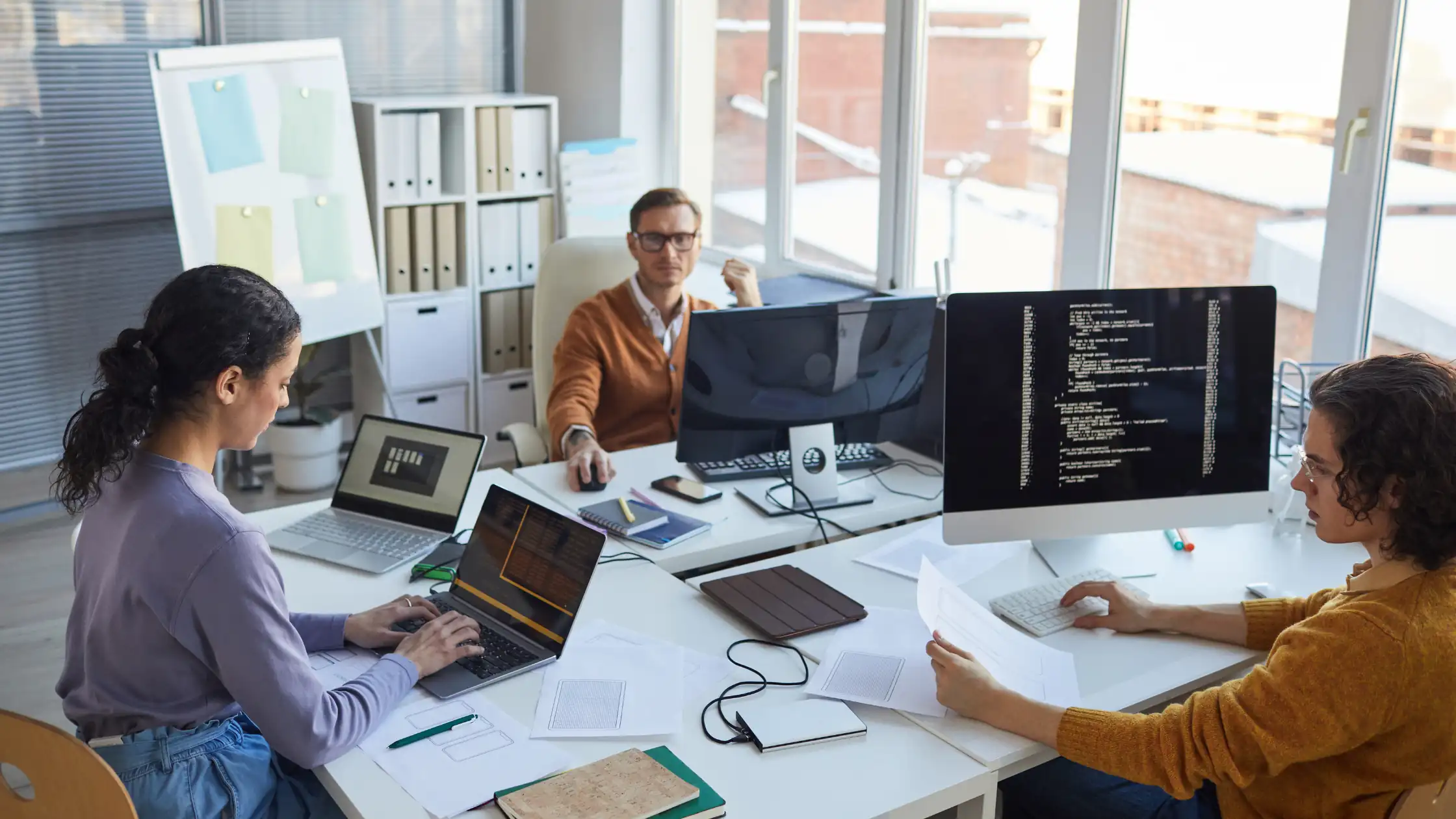 Advantages of Establishing a Mobile App Development Business in Dubai - Smart Zones UAE