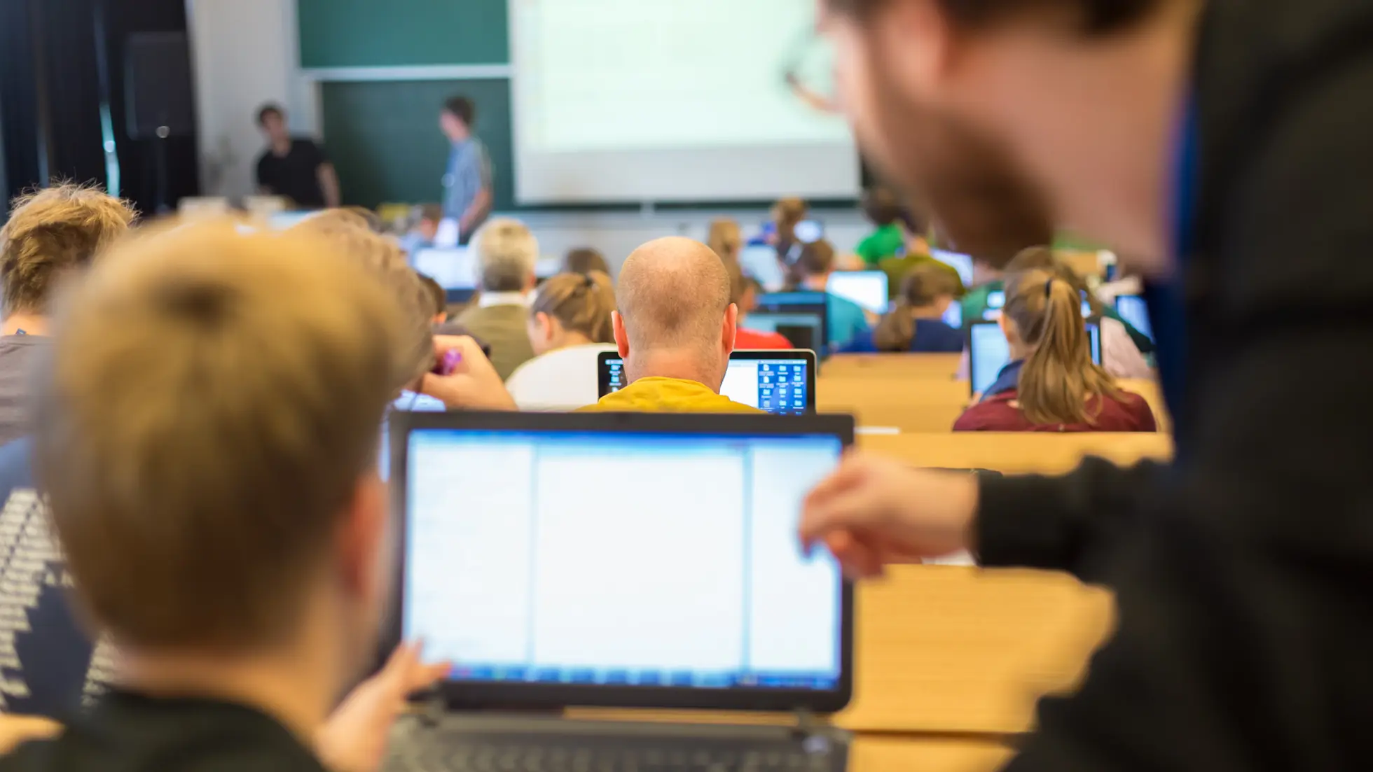 Advantages of Establishing a Training Institute in Dubai - Smart Zones UAE