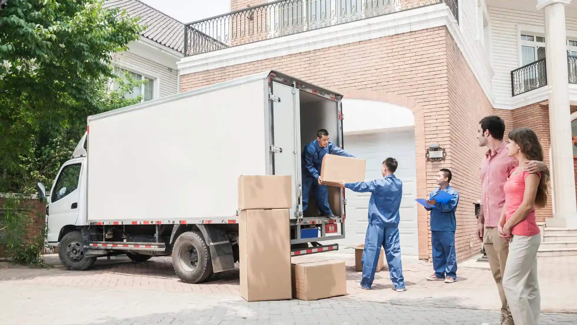 Advantages of Establishing a Transport Company in Dubai - Smart Zones® UAE