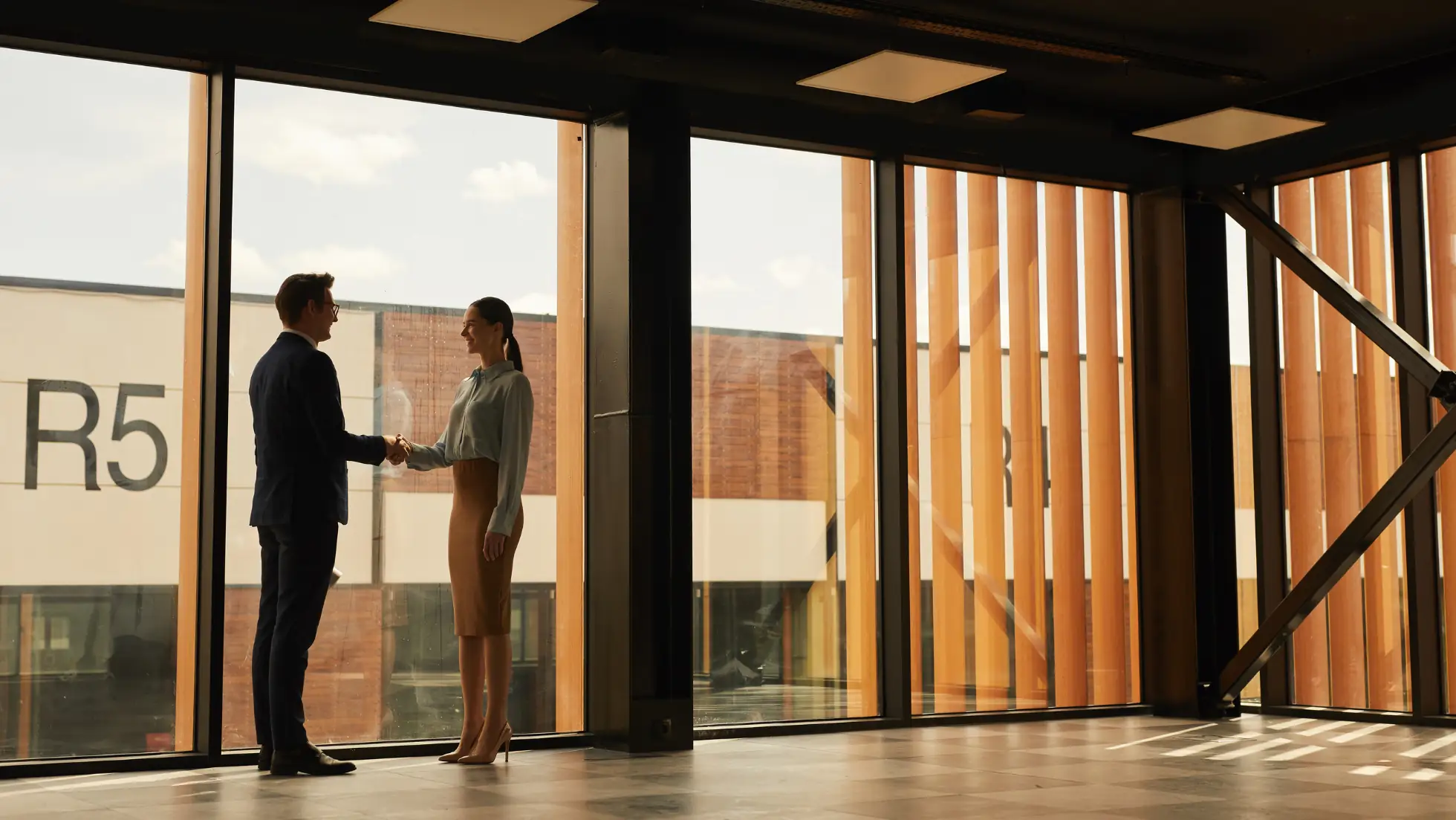 Advantages of Establishing a Commercial Brokerage Firm in Dubai - Smart Zones UAE