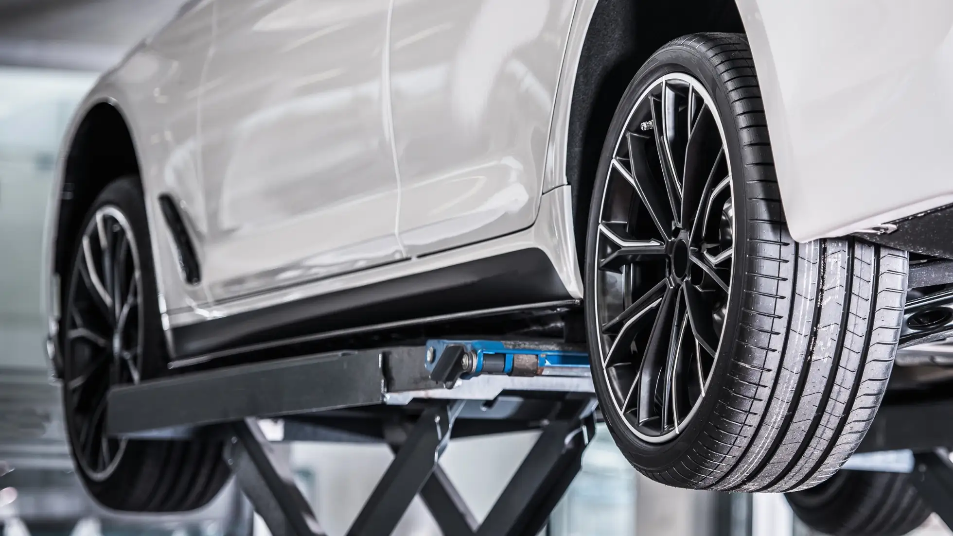 Start your Auto Workshop in Dubai, UAE - Smart Zones UAE