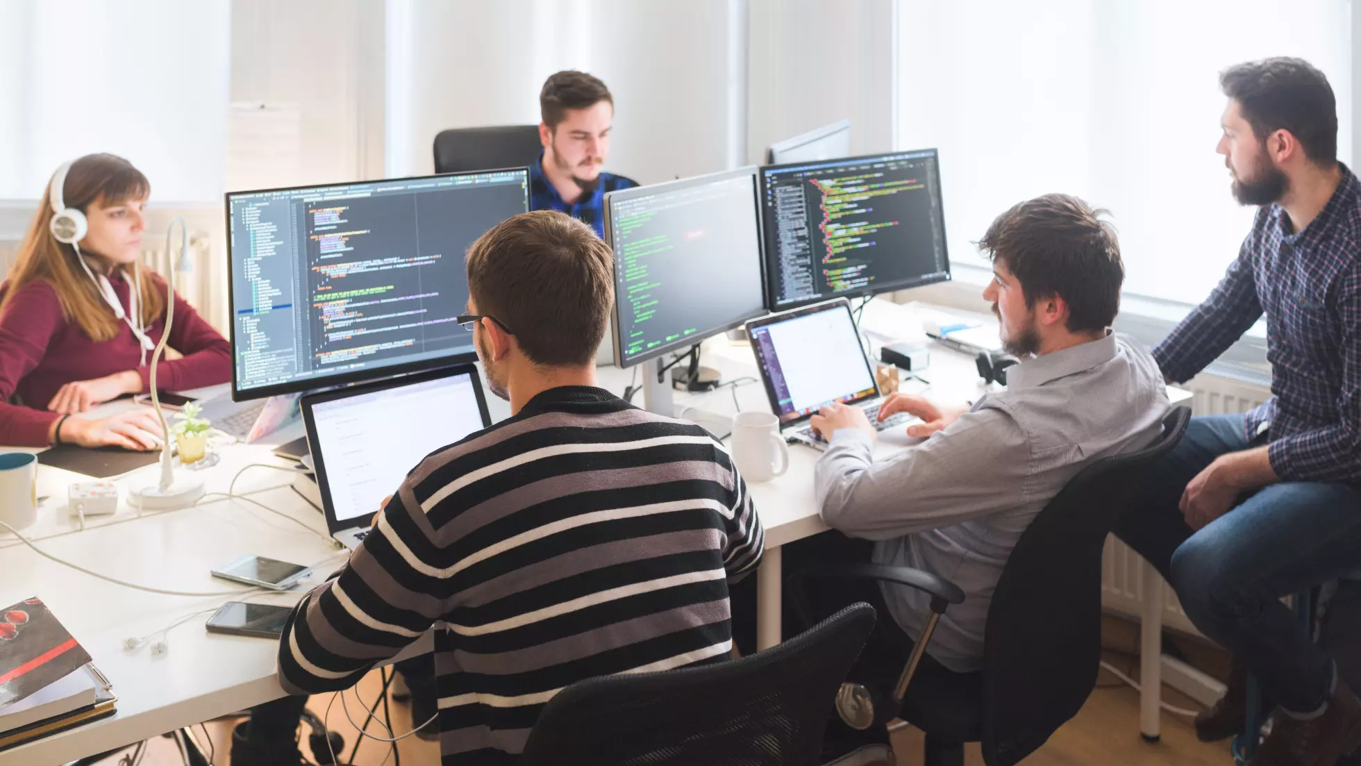 Advantages of Establishing a Tech Company in Dubai - Smart Zones UAE