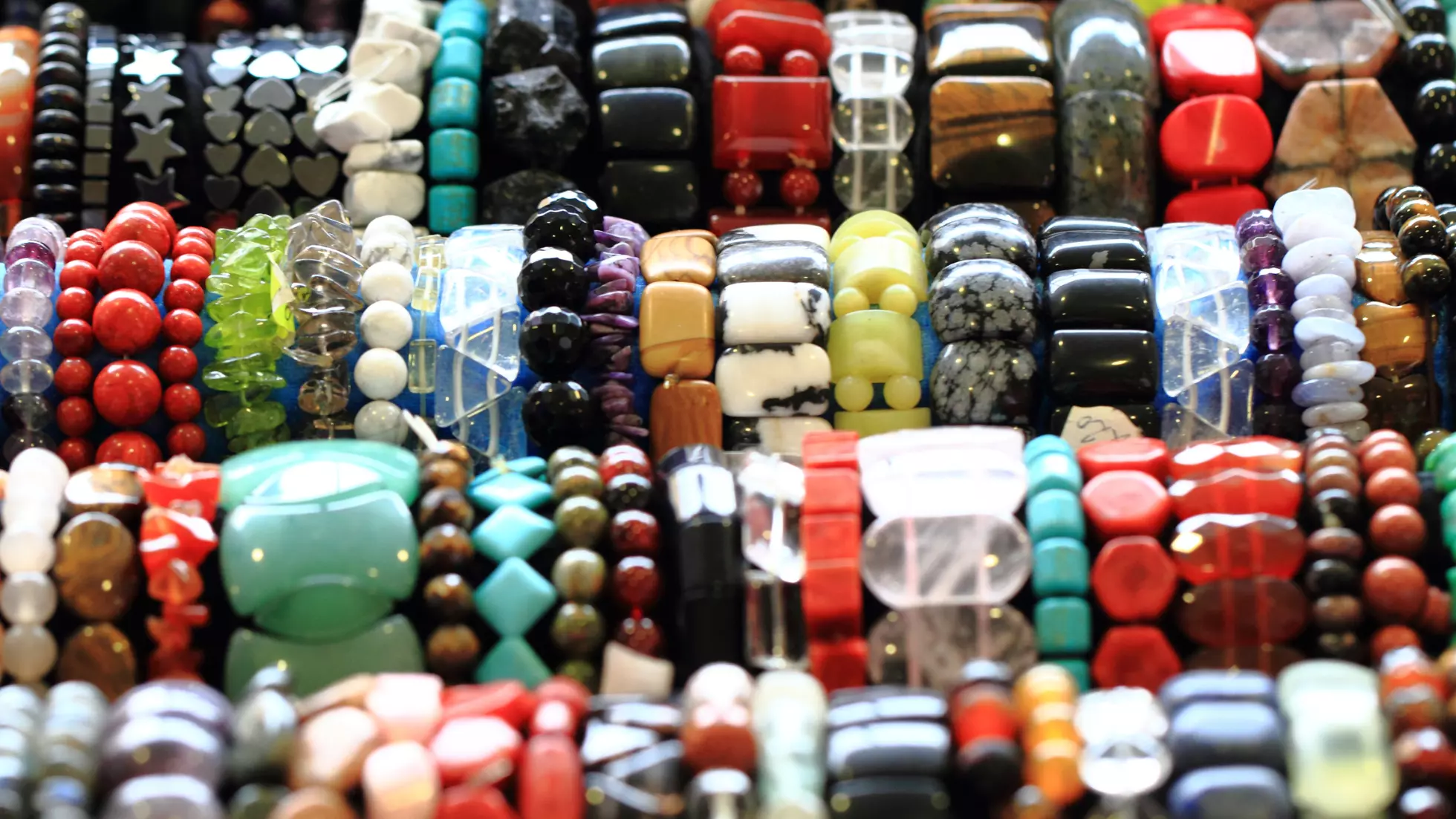 Advantages of Starting Precious Metals and Gems Trading Business in UAE - Smart Zones UAE