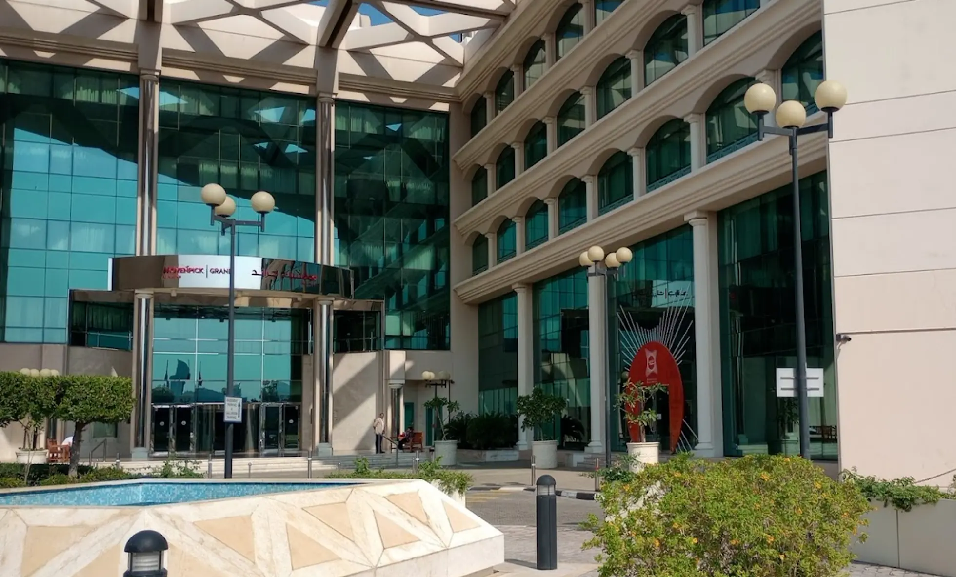 Advantages of Establishing a Company in Sharjah Media City (SHAMS) Free Zone - Smart Zones UAE