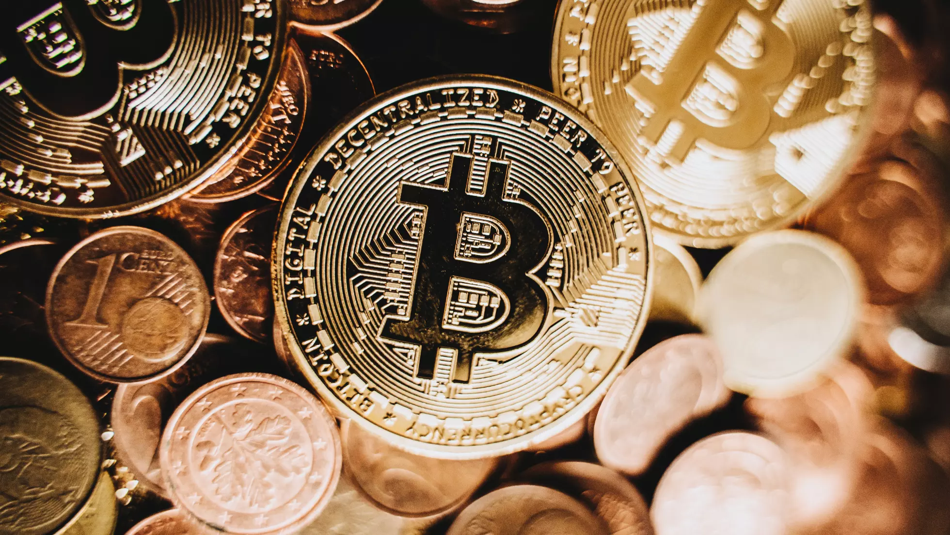 What prompts crypto-friendly Dubai to issue 25,000 business licenses, marking a substantial 60% increase compared to the preceding year?